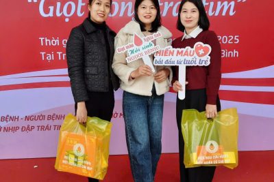 TRƯỜNG MN NINH XUÂN LAN TOẢ NGHĨA CỬ CAO ĐẸP QUA HOẠT ĐỘNG HIẾN MÁU TÌNH NGUYỆN